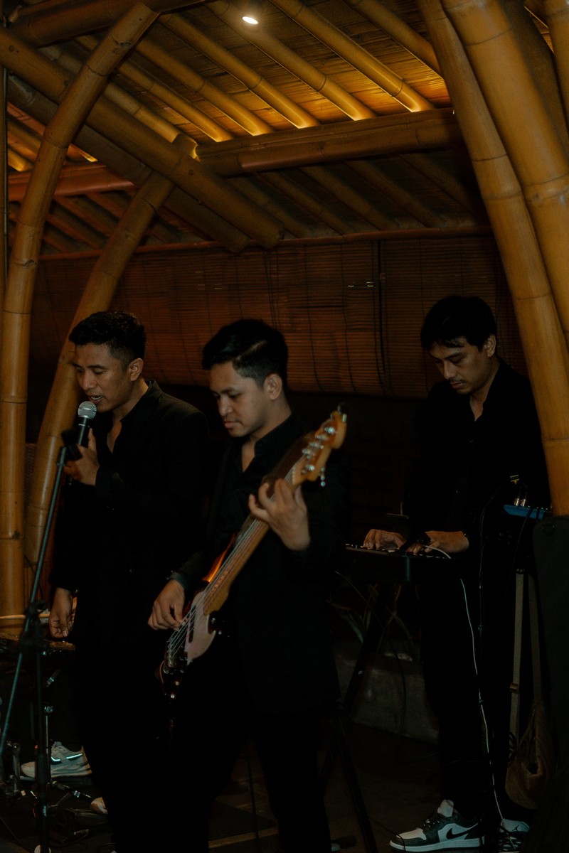 Live band